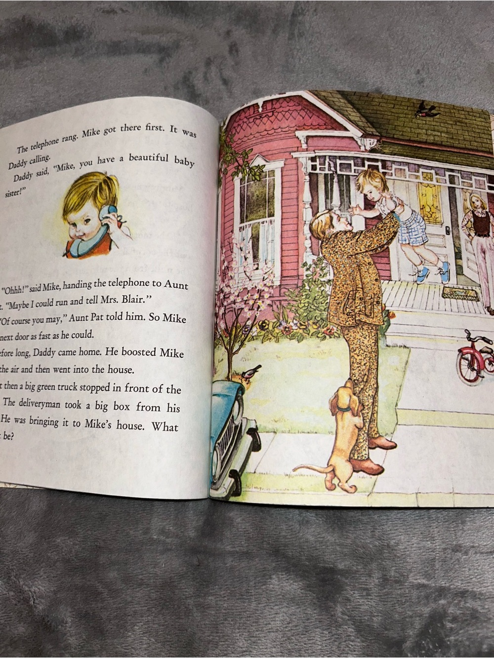 Little Golden Book, The New Baby, 1975, #306-53 - Picture 6 of 10